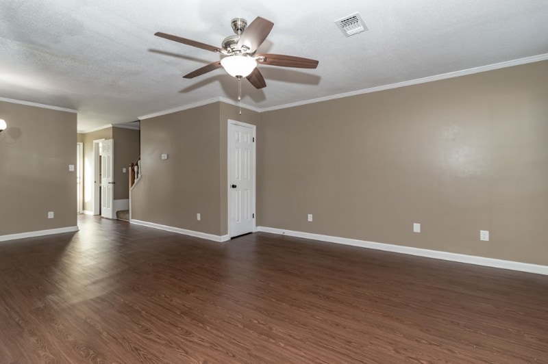 Building Photo - 2018 Briar Ct