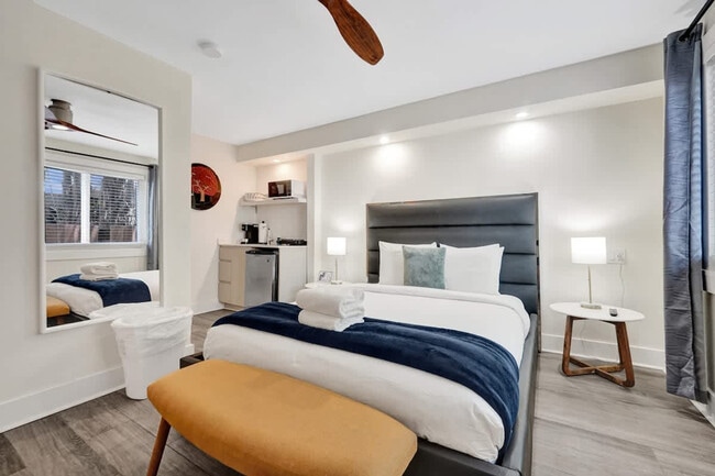 Building Photo - 3020 Seville St