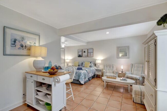 Building Photo - 2800 Broadway