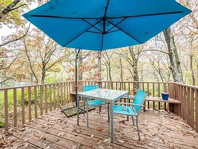 Building Photo - Marvelous 4 Bed 2.5 Bath House In Quarry H...