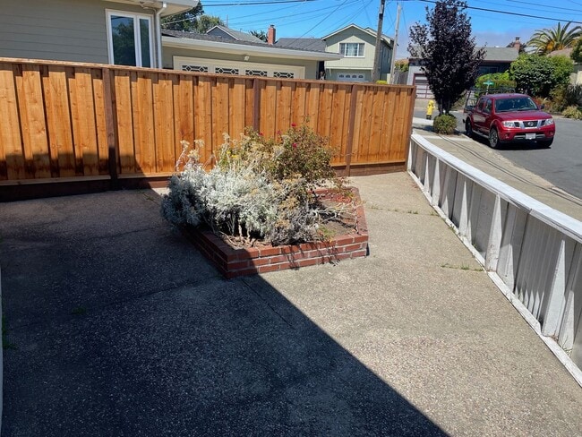 Building Photo - San Bruno 1 bed 1 bath available now