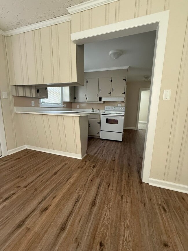 Building Photo - Quaint Two Bedroom House In Creedmoor, NC
