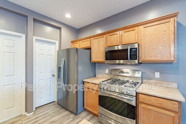 Building Photo - 42509 N 45th Dr