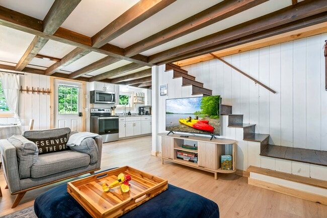 Building Photo - 30 Wag Rd