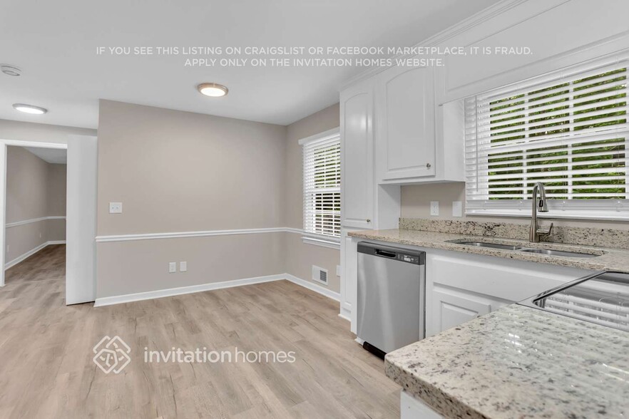 Building Photo - 2182 Ridgewood Ct