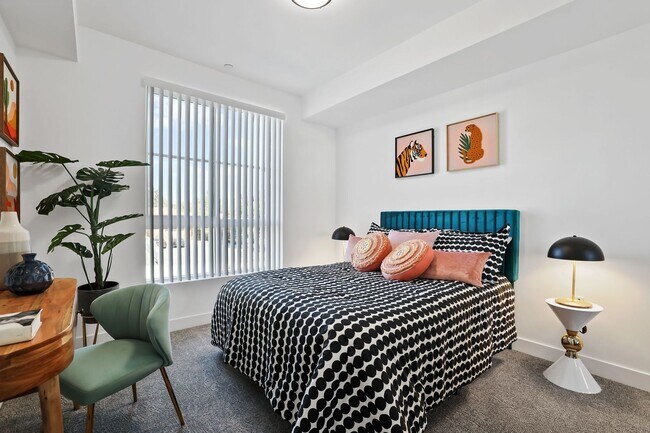 Building Photo - Unit Type: E1 | 1 Bed | 1 Bath