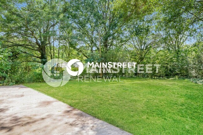 Building Photo - 3 Bedroom Pet-Friendly Home in Decatur, GA with Main Street Renewal