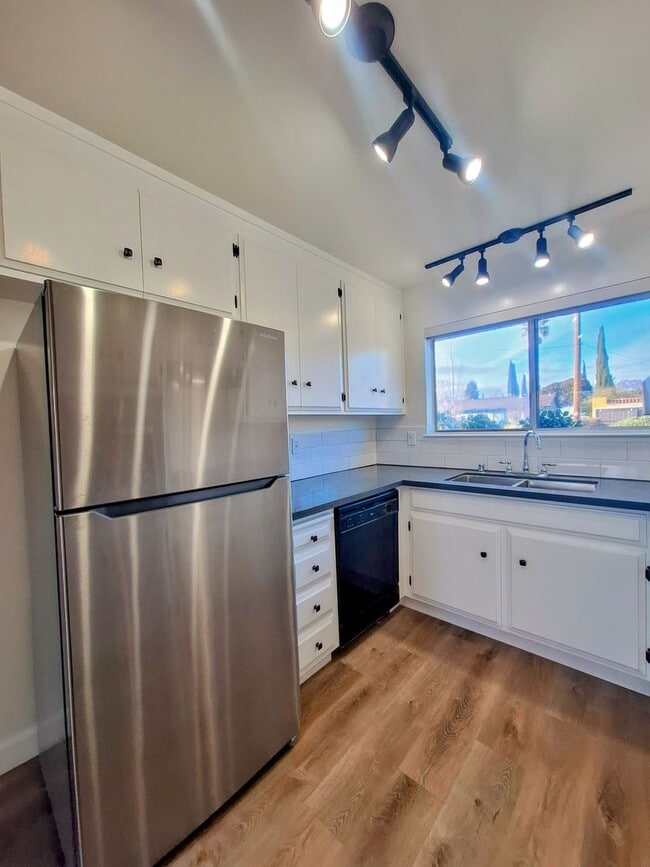 Building Photo - Harr08