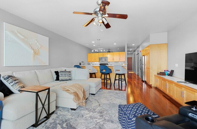 Building Photo - 101 Cherry St