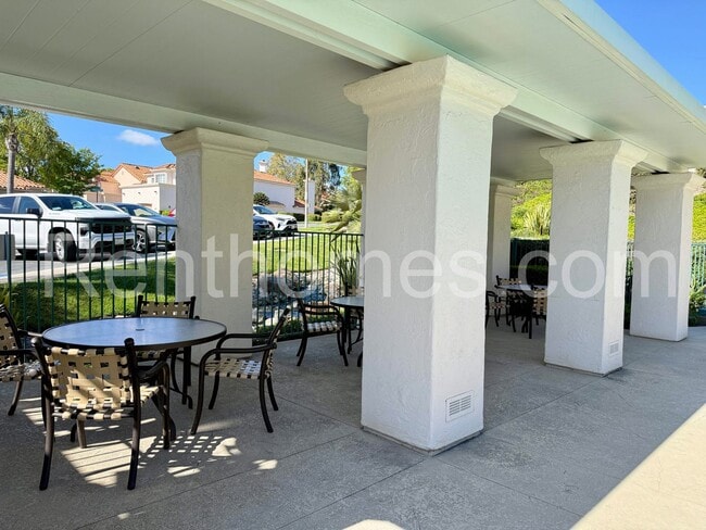 Building Photo - 11858 Caminito Corriente