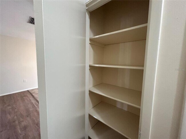 Building Photo - 3646 Radnor Pl