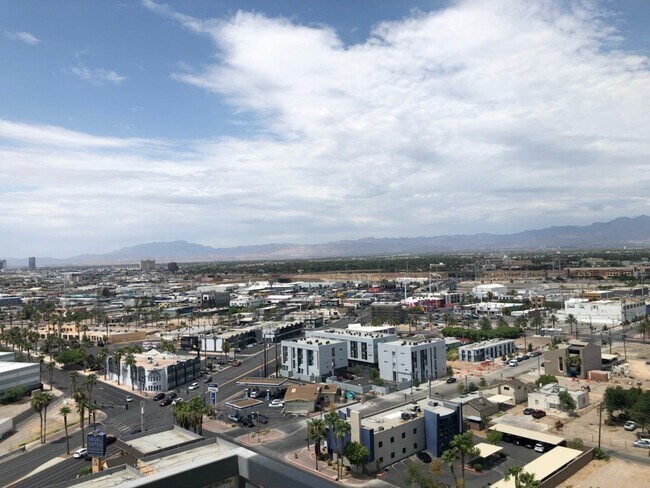 Building Photo - AMAZING VIEWS FROM YOUR 12TH FLOOR BALCONY...