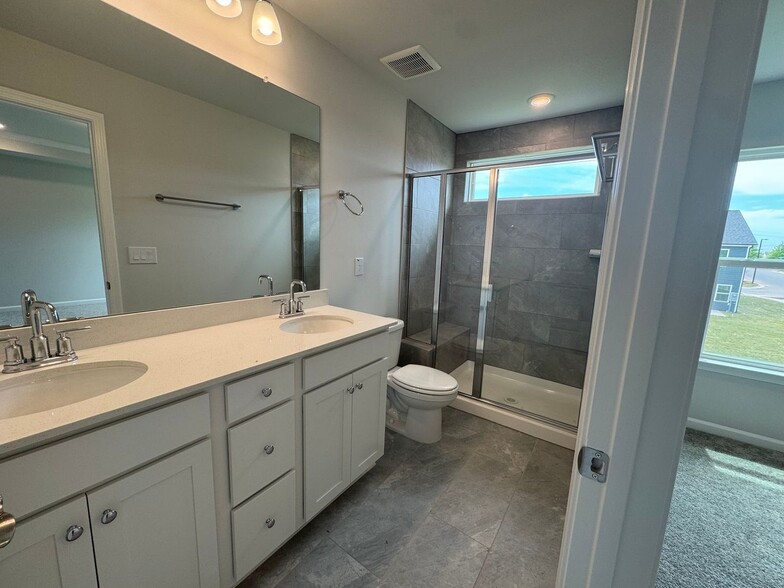 Building Photo - 1502 Tamarisk Ln