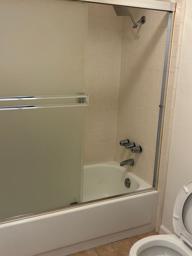 Building Photo - Clipper Way