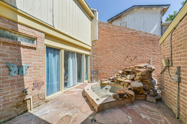 Building Photo - 4708 N Cashel Cir
