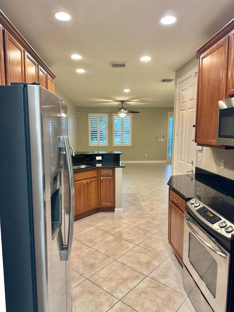 Building Photo - 1454 S Jeaga Dr