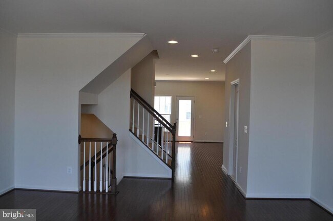 Building Photo - 43311 Novi Terrace