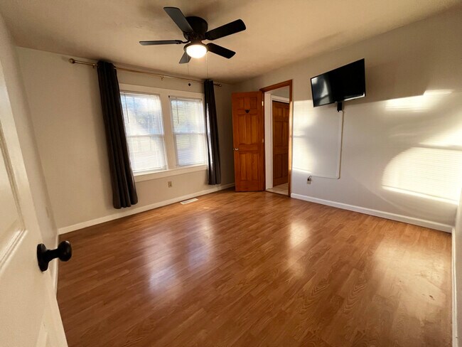 Building Photo - 83 Piney Mountain Church Rd