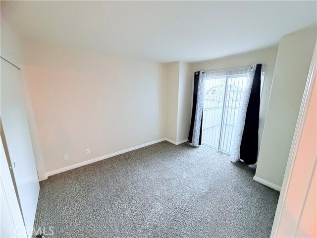 Building Photo - 2200 Bloomfield Ln