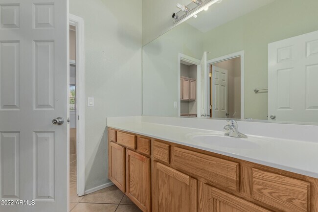 Building Photo - 14440 W Redfield Rd