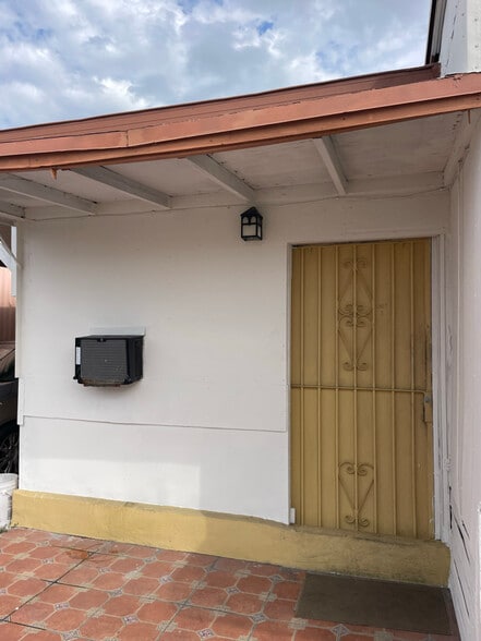 Primary Photo - 3131 W 16th Ave