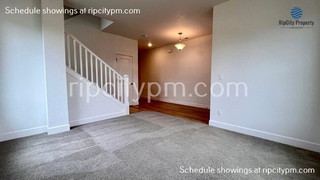 Building Photo - 3928 SE 77th Ave