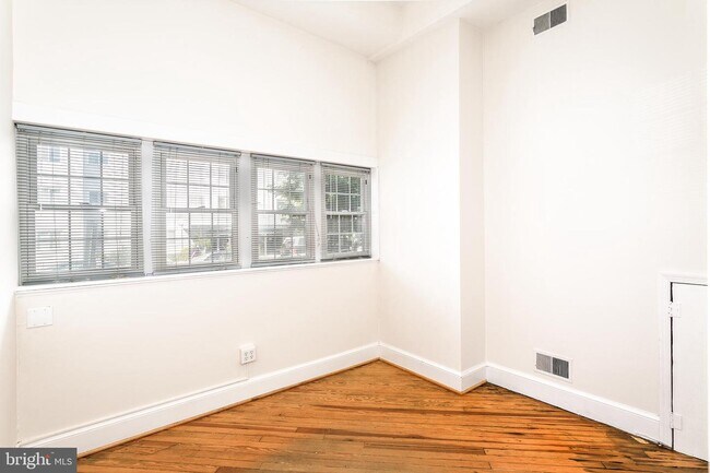 Building Photo - 1213 12th St NW