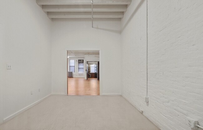 Building Photo - 107 South St