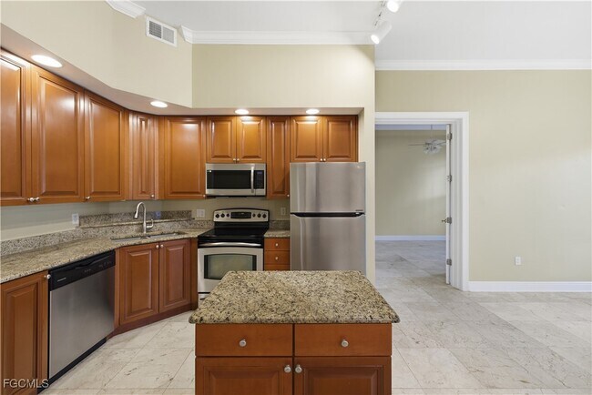 Building Photo - 2825 Palm Beach Blvd