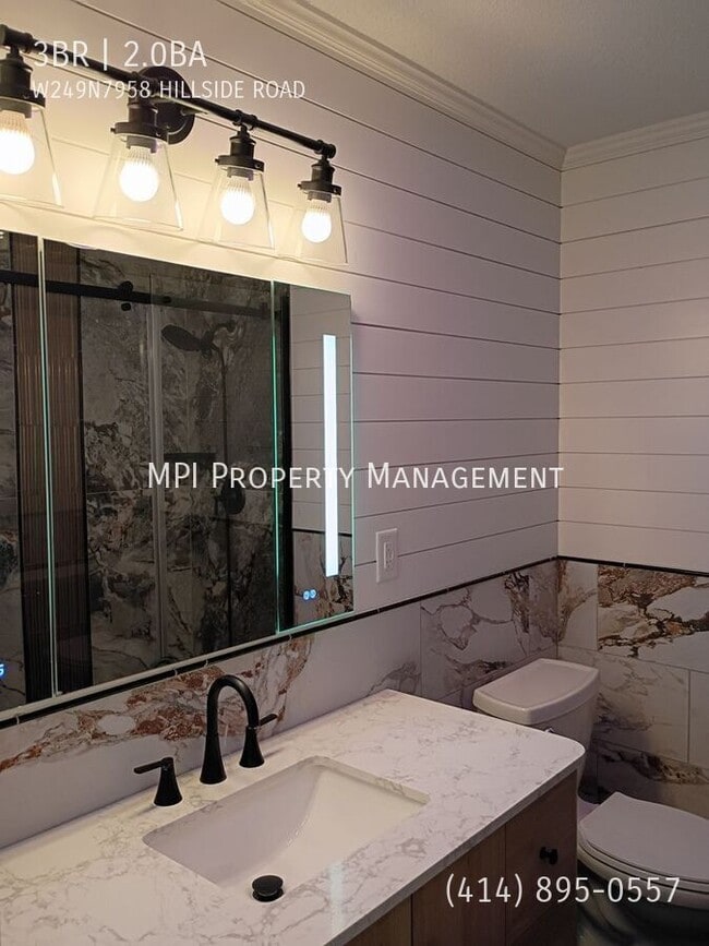 Building Photo - W249N7958 Hillside Rd