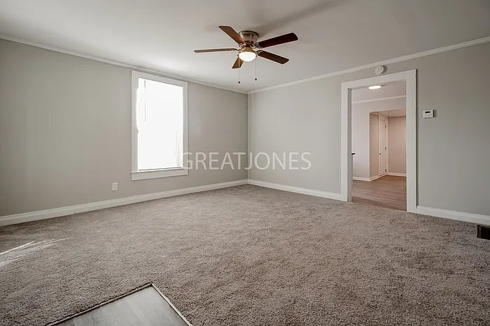 Building Photo - 309 H St