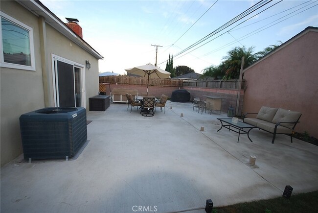 Building Photo - 3708 Michelson St