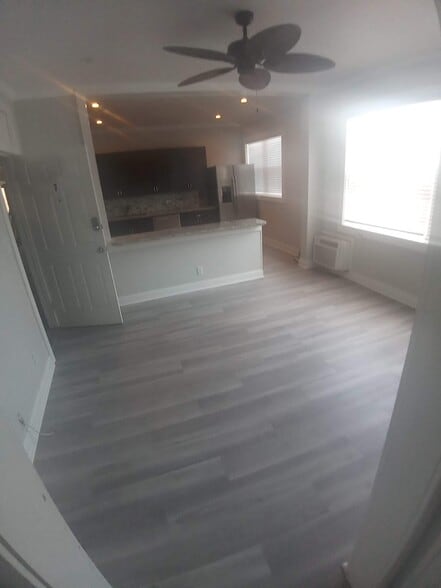 Building Photo - 408 Armada Rd S