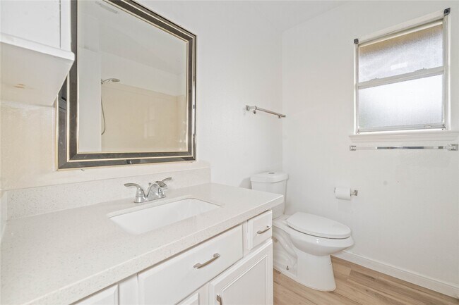 Building Photo - 10950 Linden Gate Dr