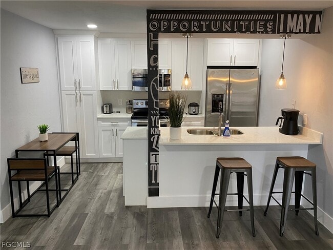 Building Photo - 13118 Feather Sound Dr