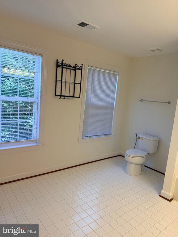Building Photo - 8140 Gilroy Dr