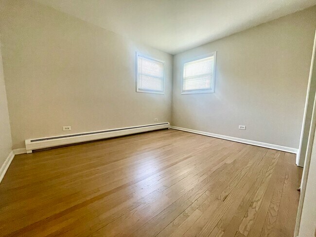 Building Photo - 406 Franklin Ave