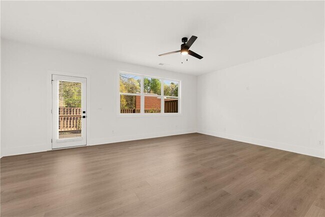 Building Photo - 3575 Overlook Rd NW