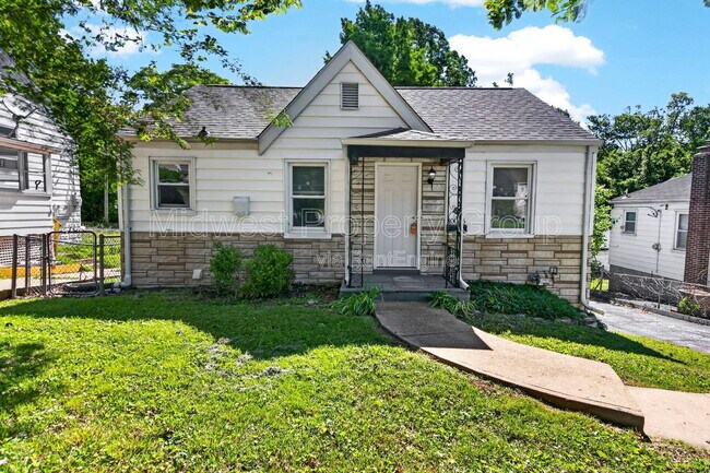 Building Photo - 10066 Dorothy Ave