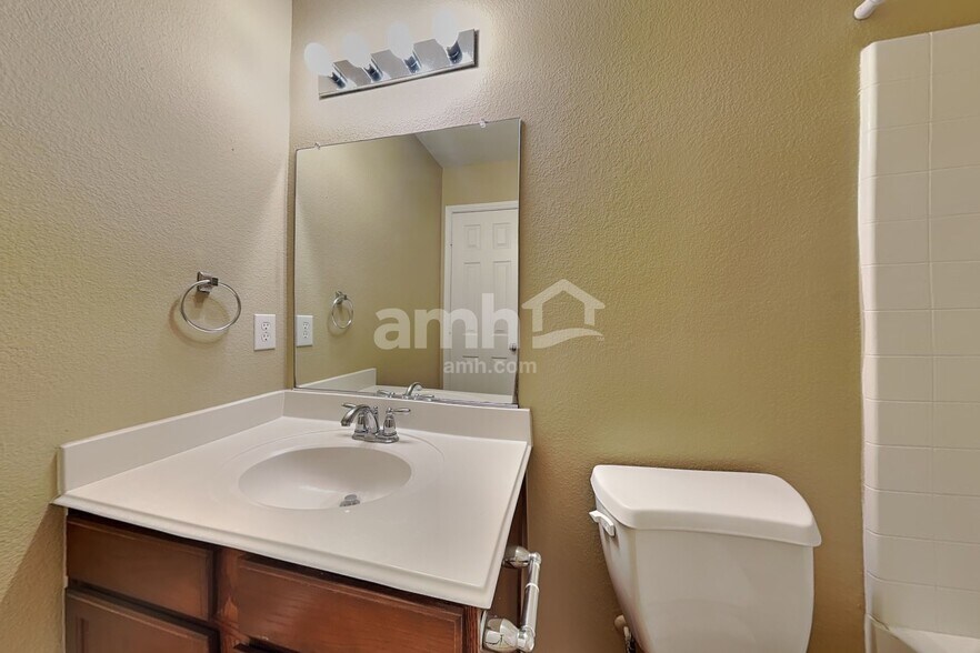 Building Photo - 9001 Quarry Ridge Trail