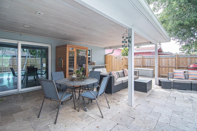 Building Photo - 3251 NW 65th St