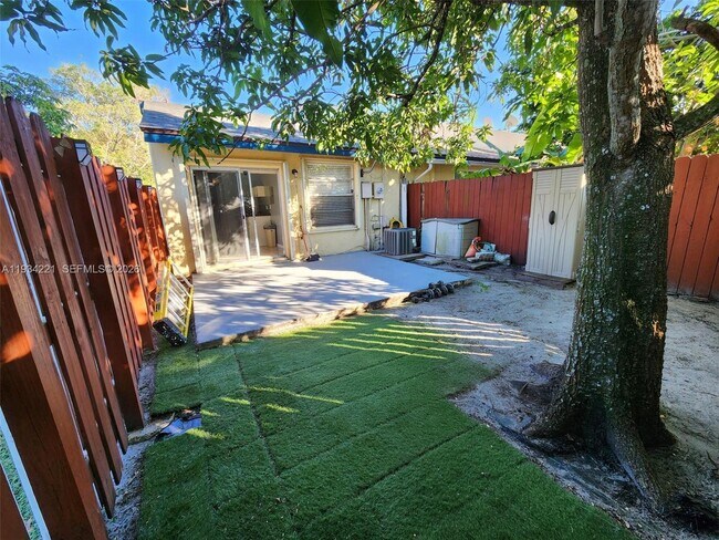 Building Photo - 7446 NW 34th St