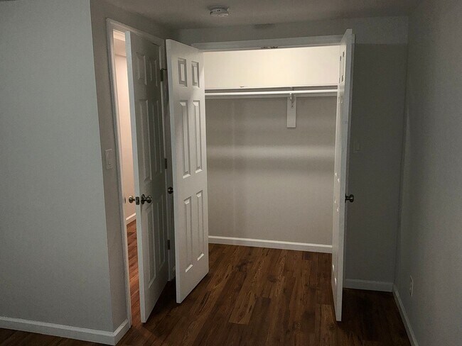 Building Photo - 20520 Strath Haven Dr