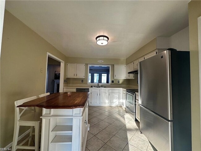 Building Photo - 1522 Brenland Cir