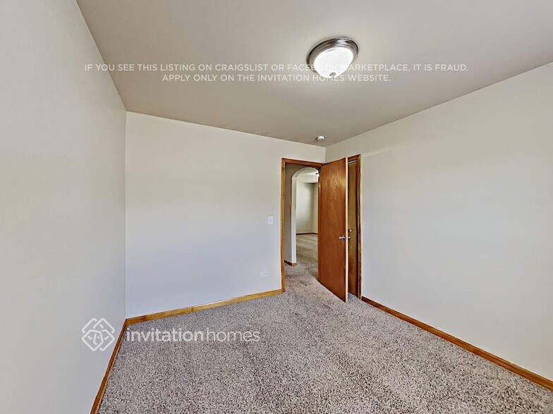 Building Photo - 11521 S Karlov Ave