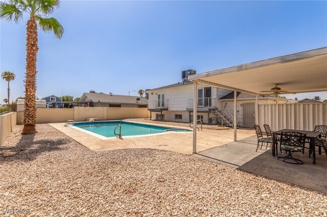 Building Photo - 505 Vincent Way