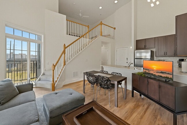 Building Photo - 2002 Eisenhower Ave