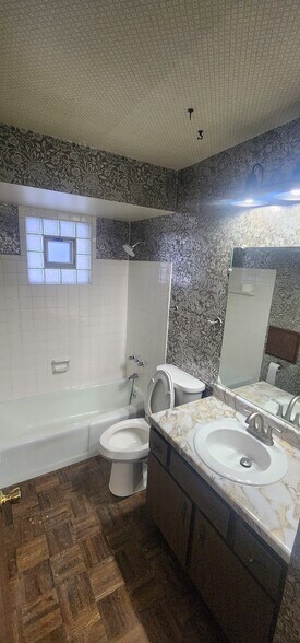 Building Photo - 8101 W Tripoli Ave