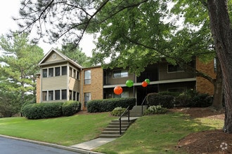 Building Photo - Hampton Woods