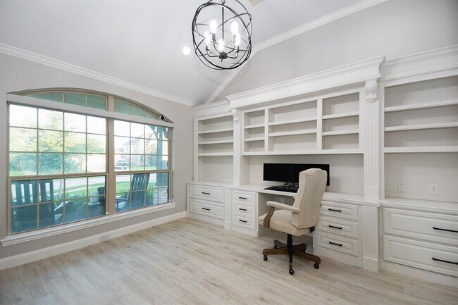 Building Photo - 1000 Bolivar Point Ln